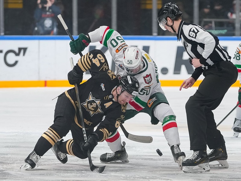 «Металлург» одолел «Амур», «Ак Барс» выиграл у «Адмирала»