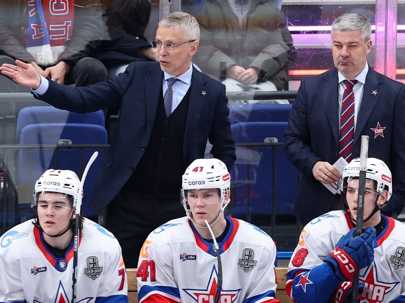 СКА вчистую проигрывает дерби с ЦСКА в плей-офф КХЛ. Что может спасти команду Ларионова?