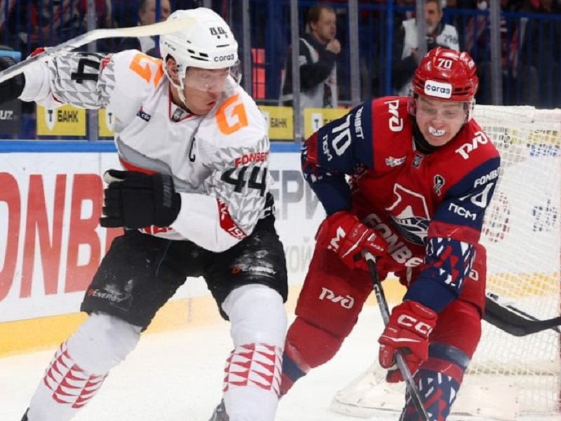 Битва топ-клубов: сильные и слабые стороны «Локомотива» и «Авангарда»