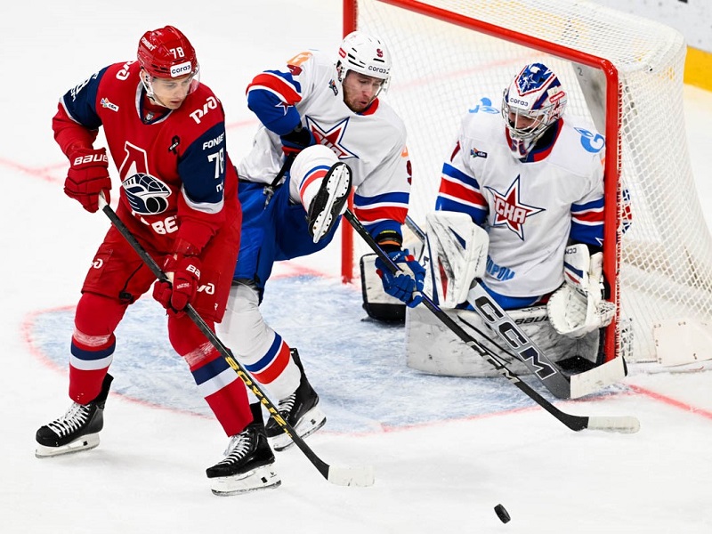 В СКА приструнили Ларионова, в «Локомотиве» спорят с Хартли. Чем удивляют клубы КХЛ? Запад