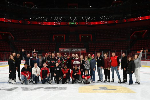 Массовые катания для 75 первых покупателей абонементов на матчи «Авангарда» в сезоне 2025/26 с Михаилом Гуляевым