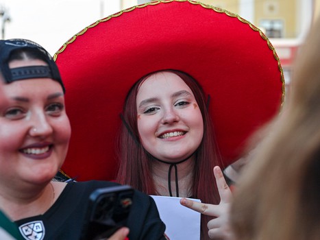 Первая вечеринка Буэнос Летос: Луи Робитайл