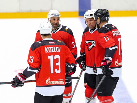 Сборная «Авангард» - Сборная «Газпром нефть» 10:4