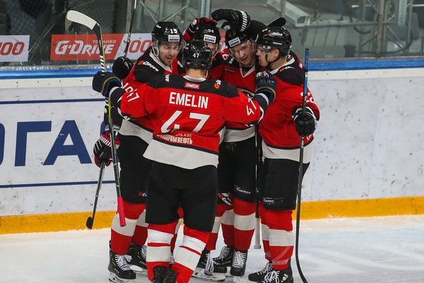 «Мотивация - взять Кубок. Мы полностью готовы, будем играть только на победу». Игроки «Авангарда» подводят итоги регулярки