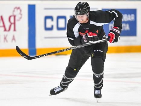 Первая тренировка Чеда Рау в "Авангарде"