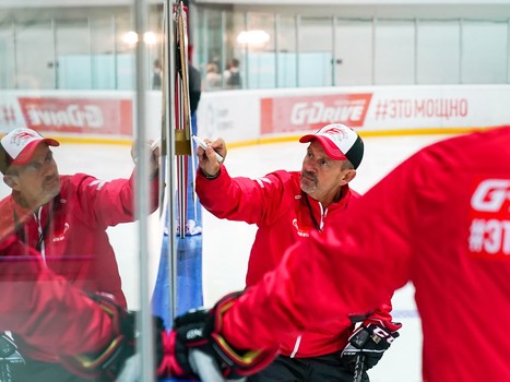 Открытая тренировка "Авангарда" для СМИ