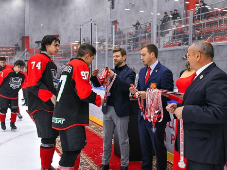 Заключительный день финала Первенства ЮХЛ в Омске