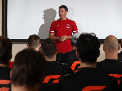 Первая тренировка «Авангарда» в новом сезоне