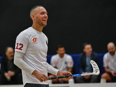 Товарищеский матч по флорболу. «Охранники Крылова» - «Мощные СМИ» 10:2