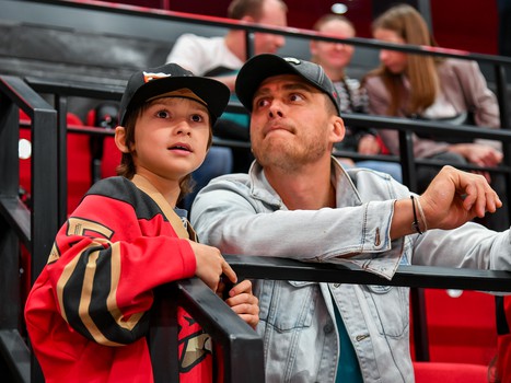 Первая официальная игра на G-Drive Арене: «Омские Ястребы» – «Сибирские Снайперы»