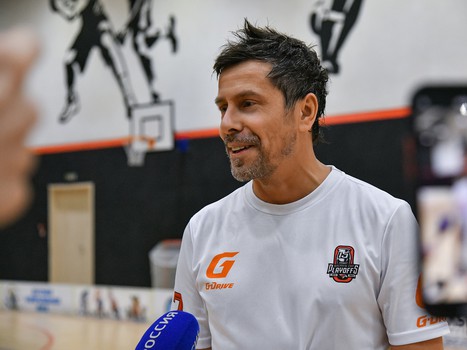 Товарищеский матч по флорболу. «Охранники Крылова» - «Мощные СМИ» 10:2