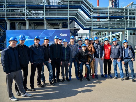 Экскурсия "Авангарда"-2000 на Омском НПЗ