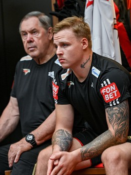 Первая ледовая тренировка «Авангарда»