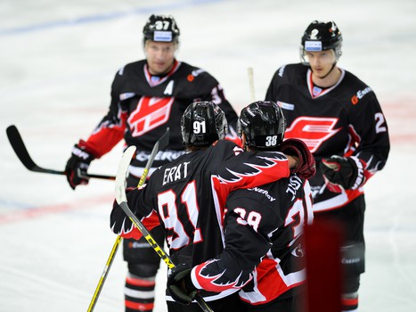 Наша атмосфера. Как поддерживали "Авангард" в сибирском дерби