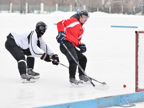 Тренировка "Авангарда" на открытом льду