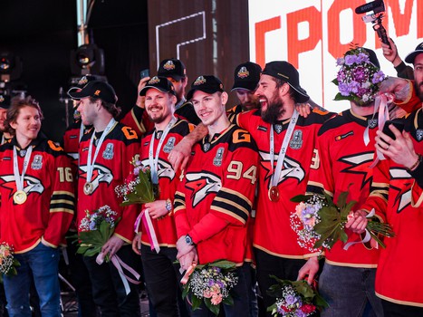 «Авангард» привёз Кубок Гагарина в Омск!