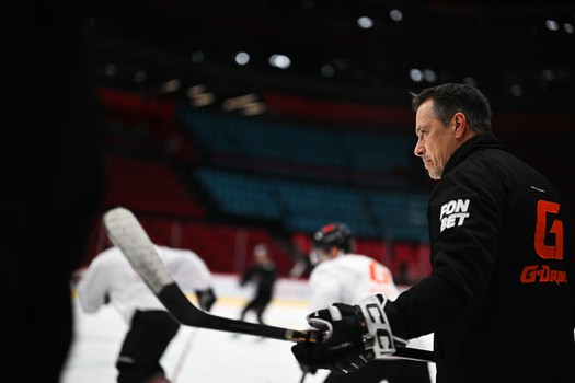 Тренировка «Авангарда» перед первым матчем серии с ЦСКА