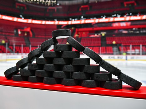 Первая официальная игра на G-Drive Арене: «Омские Ястребы» – «Сибирские Снайперы»