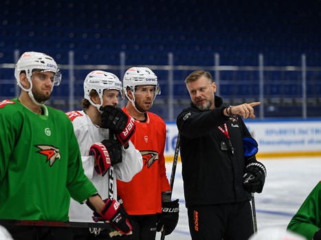 Тренировка «Авангарда» перед матчем в Новосибирске