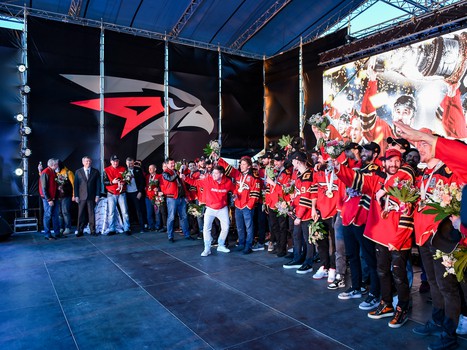 «Авангард» привёз Кубок Гагарина в Омск!