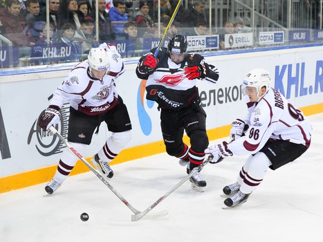 12.11.2015. "Авангард" - "Динамо" Р 2:3Б