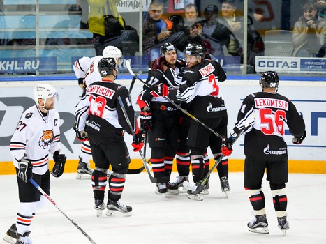 14.11.2015. "Авангард" - "Амур" 3:0