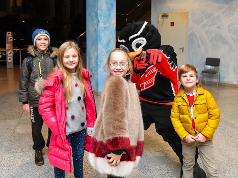 Клуб юного болельщика "Авангарда" на экскурсии в "Арене Омск"