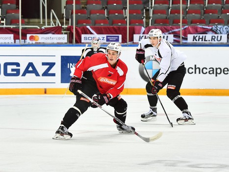 Раскатка "Авангарда" перед выездным матчем в Риге