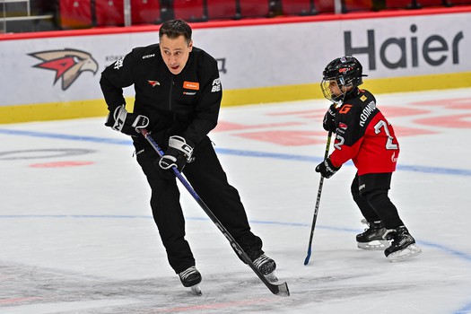 Тренировка воспитанников Хоккейной Академии «Авангард» 2019 года рождения на G-Drive Арене