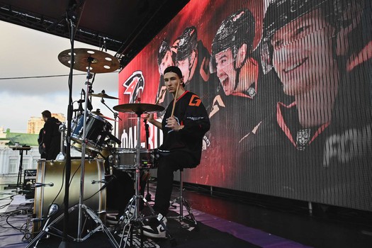 Фан-зона «Авангарда» на Пешеходном Любинском