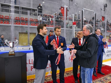 Заключительный день финала Первенства ЮХЛ в Омске