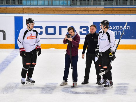 Рождественские игры "Авангарда": Мартынов vs Осипов