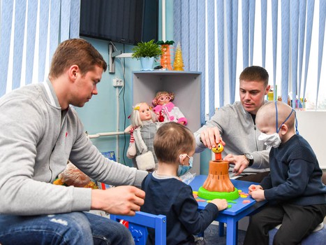 Подарки перед Новым годом. "Авангард" в гостях у друзей из ОДКБ