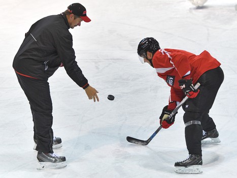 Перед игрой с "Пиратами". Тренировка на льду