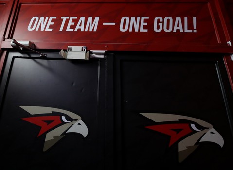 «Авангард» возобновил тренировки. Первое занятие по катанию