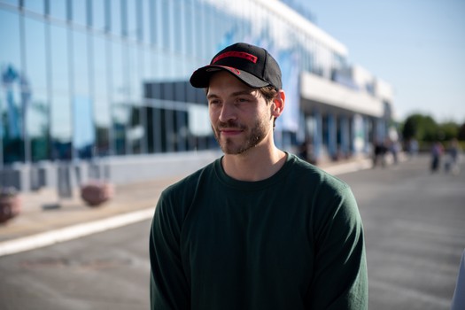 Джозеф Чеккони и Эндрю Потуральски прилетели в Омск