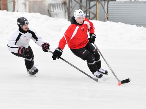 Тренировка "Авангарда" на открытом льду