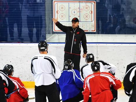 Раскатка "Авангарда" в Хомутове перед матчем с "Автомобилистом"