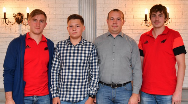 Болельщик "Авангарда" побывал на ужине с Лемтюговым и Мартыновым