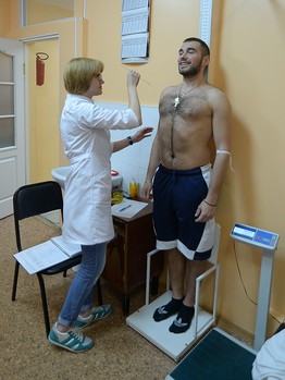 Медосмотр хоккеистов "Авангарда"