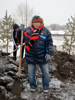 Открытие аллеи, посвященной 65-летию омского хоккея