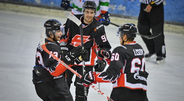 "Отрабатывали тактические схемы, но и задача победить тоже была". Игроки и главный тренер "Авангарда" - о победе над сборной Италии