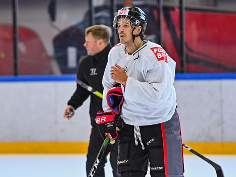 Тренировка «Авангарда» перед отправлением на турнир в Сочи