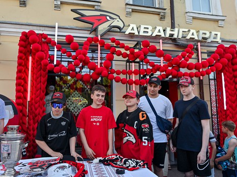 Первая вечеринка Буэнос Летос: Луи Робитайл