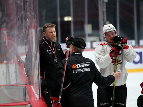 Тренировка «Авангарда» во время паузы в чемпионате