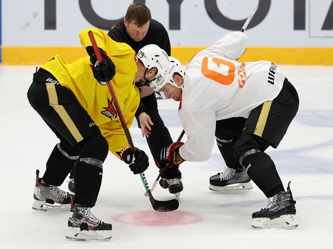 Раскатка «Авангарда» перед матчем в Нижнем Новгороде