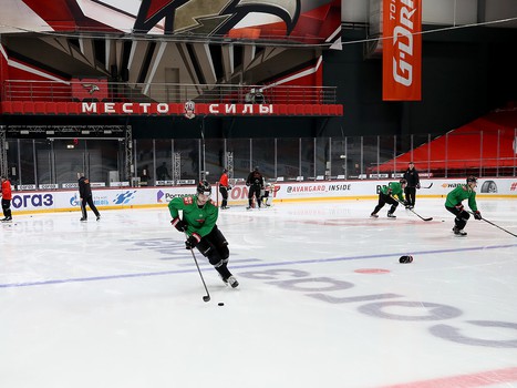 Раскатка «Авангарда» перед матчем с «Нефтехимиком»