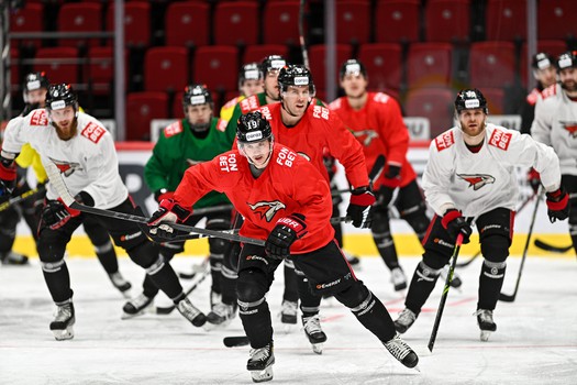 Тренировка «Авангарда» перед матчем с «Трактором»