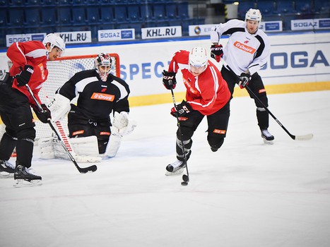 Раскатка "Авангарда" перед выездным матчем против "Слована"