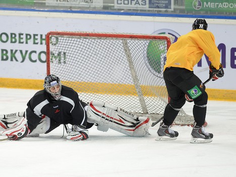 Раскатка "Авангарда" перед матчем с "Динамо" Мск 8 октября 2013